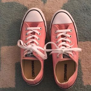 Pink chuck taylor all star low tops